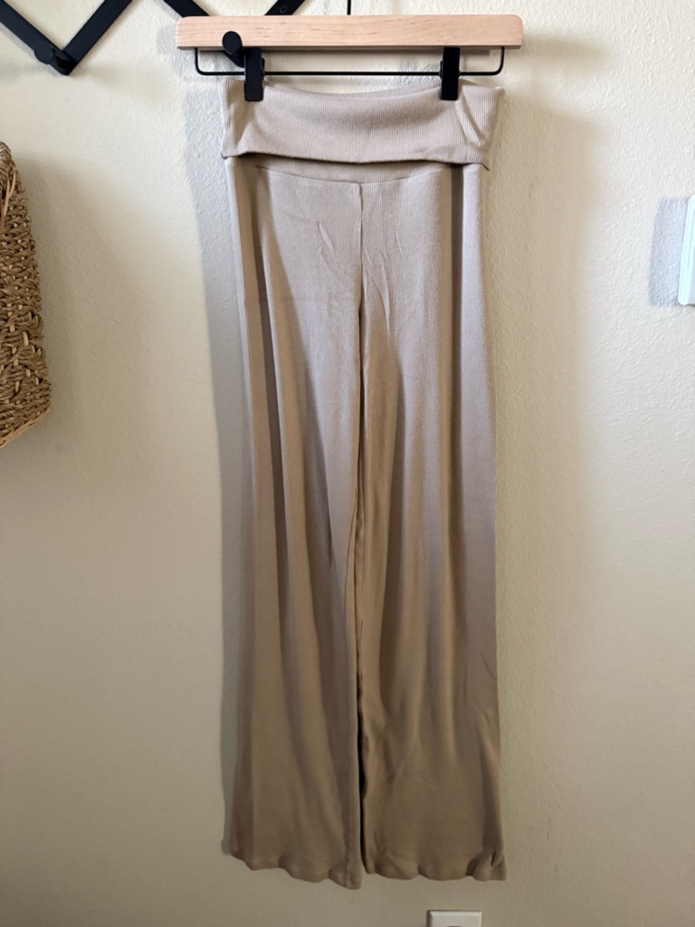 Skims cotton rib fold over straight leg pant — Latte